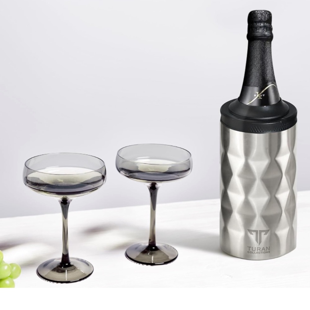 Wine / Champagne bottle chiller. Portable, stainless steel 750ML new in box